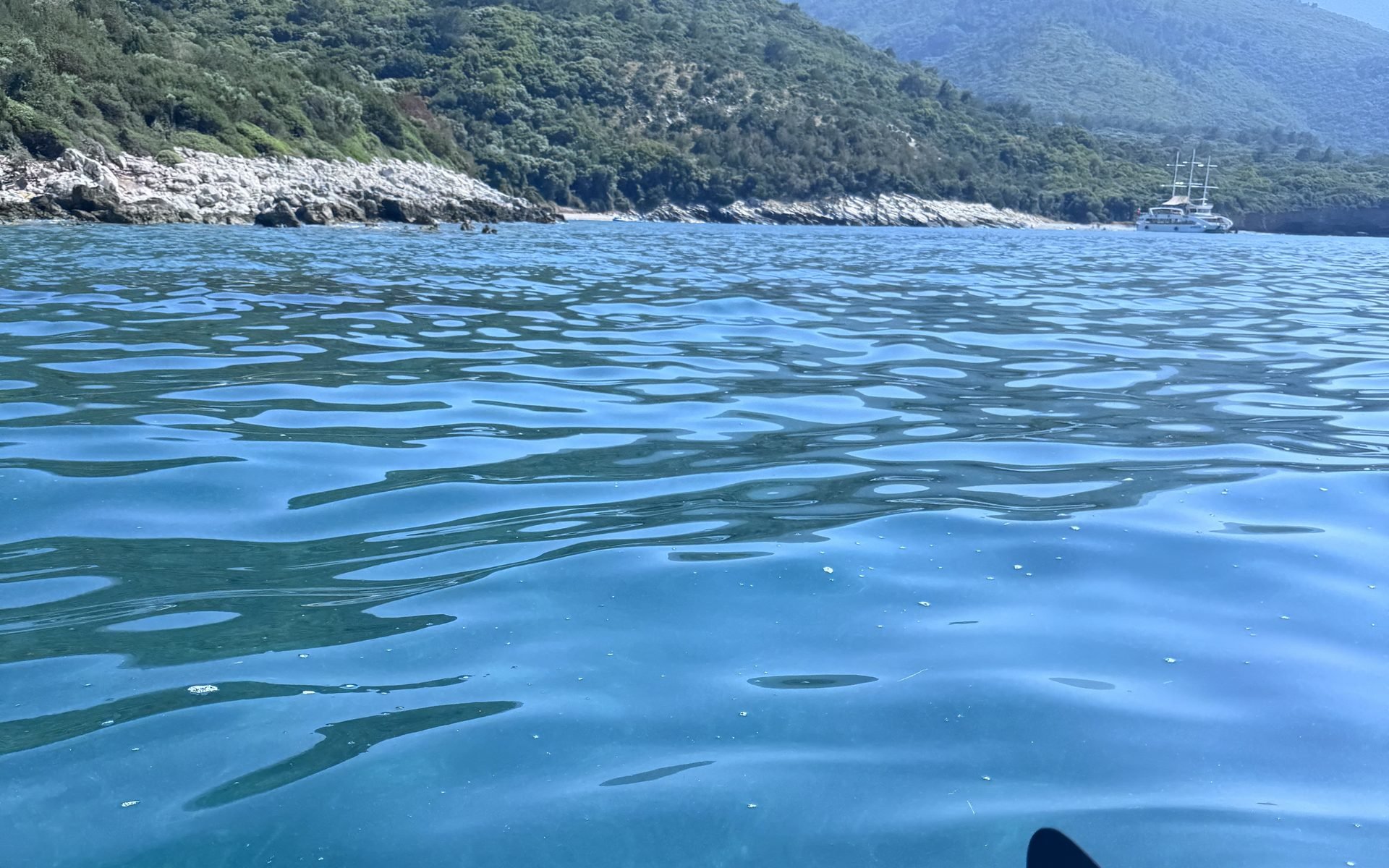 Milli Park koyları — kristal berrak Ege suyu SUP rotası