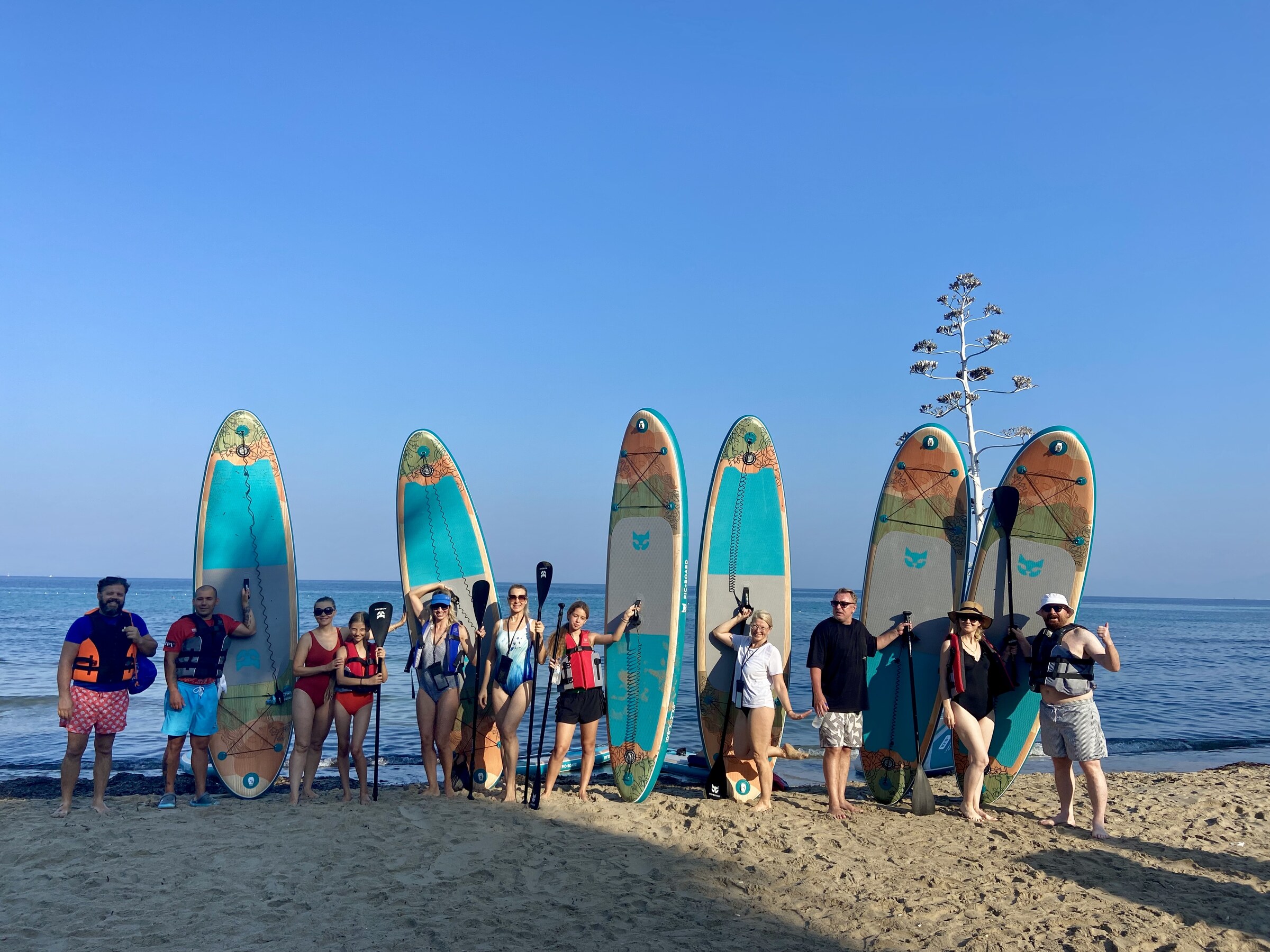 Karaburun Ege kıyısında SUP board rotası — el değmemiş koylar paddle board