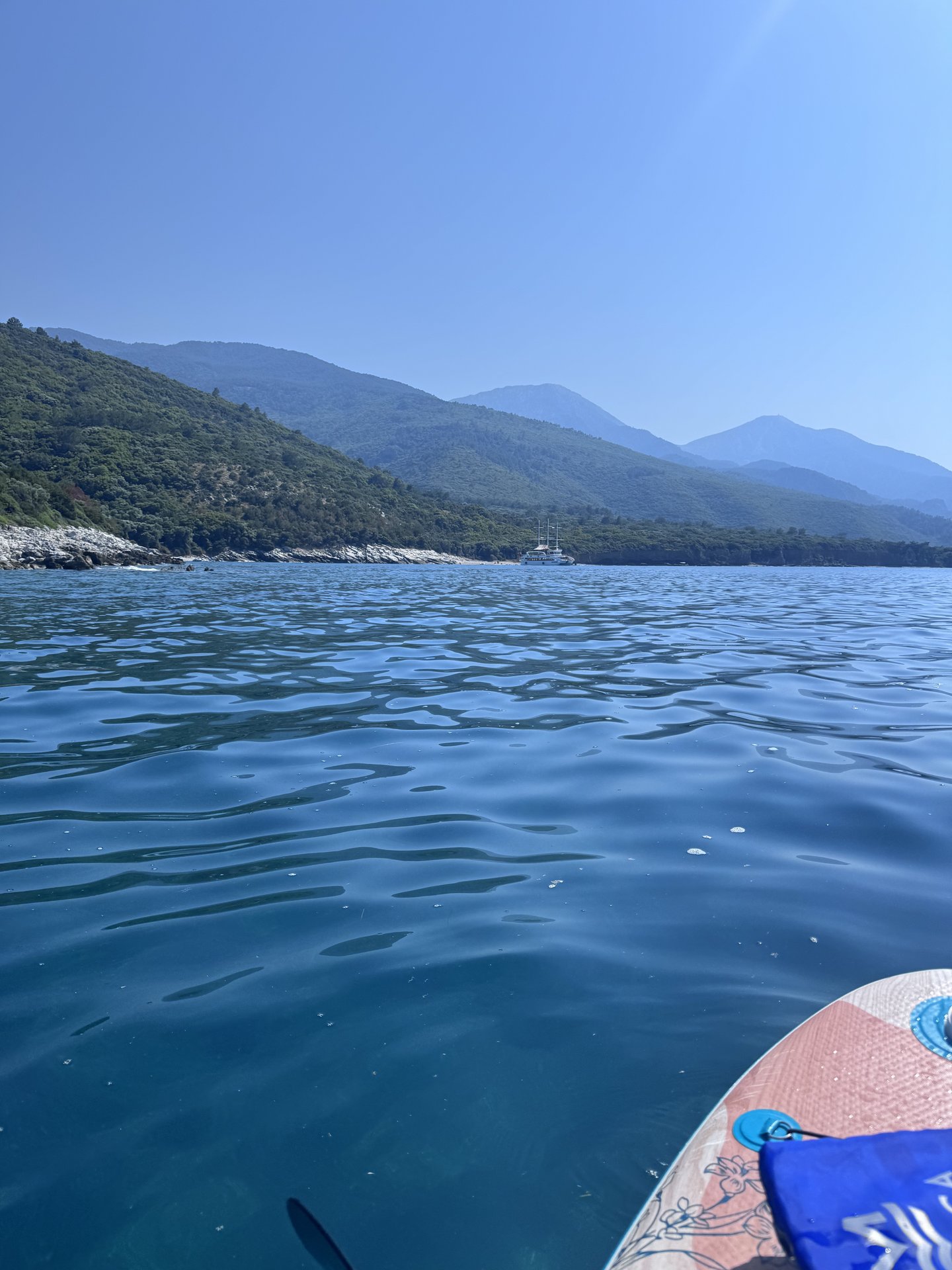 Gümüldür'de SUP board kiralama — İzmir'in güney kıyısında stand up paddle, PinkApple