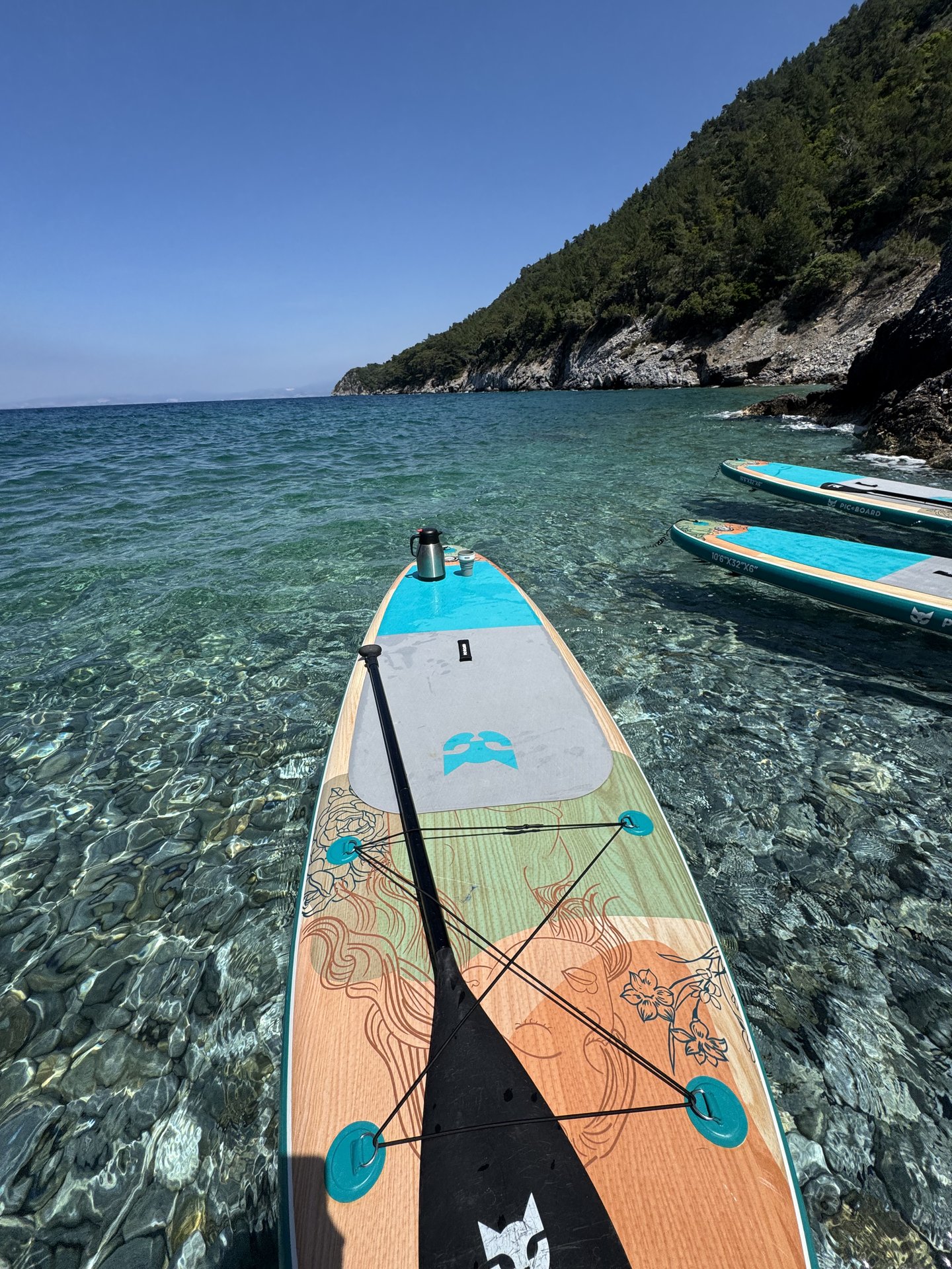 Ilıca'da şişme SUP board turu — Ege kıyısında kürek sörfü rotası