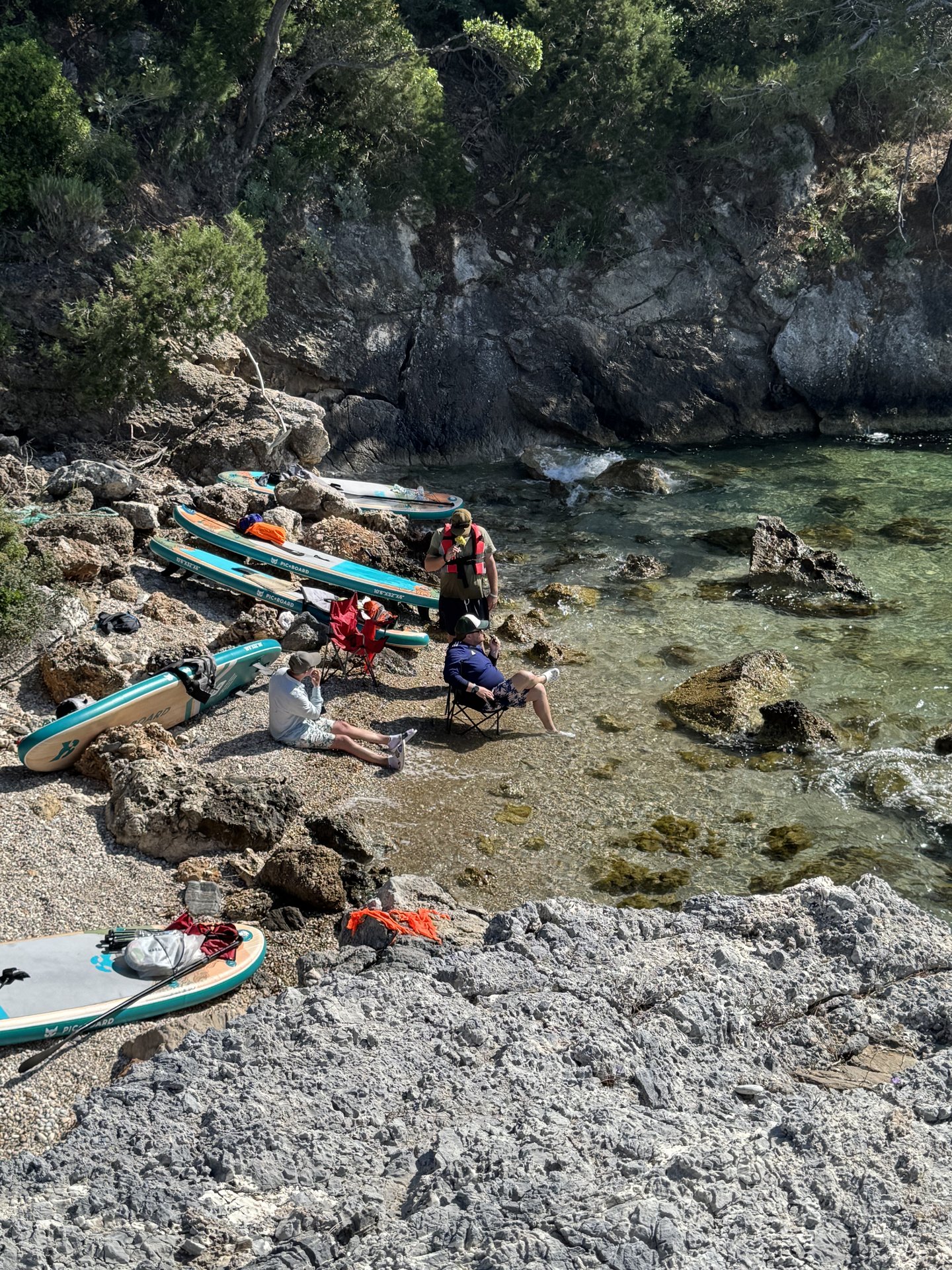 Alaçatı'da PinkApple SUP kiralama — Ege kıyısında paddle board