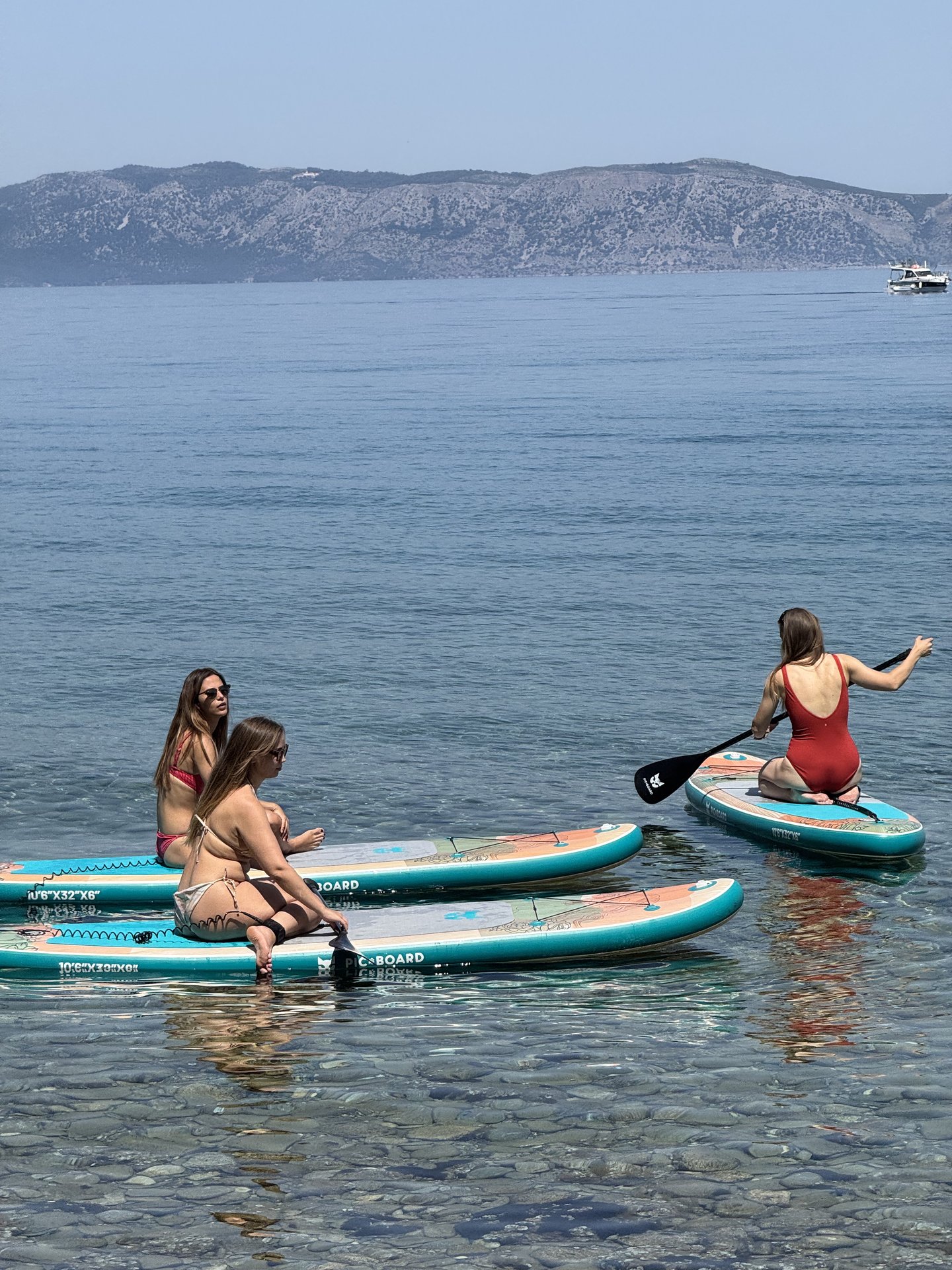 PinkApple SUP board Ege kıyısı fotoğraf 160