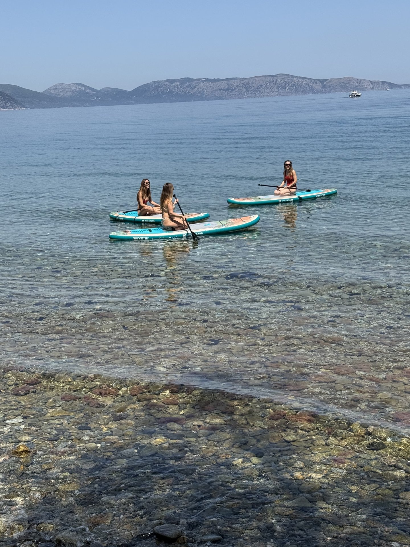 Dikili Ege Denizi'nde stand up paddle board turu — SUP kiralama